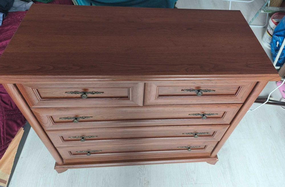 Скрин за спалня с чекмеджета