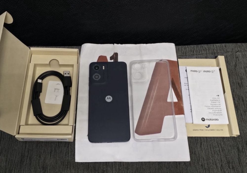 КАТО НОВ 256GB Motorola g35 5G Yettel Гаранция 2028г. Black / Черен