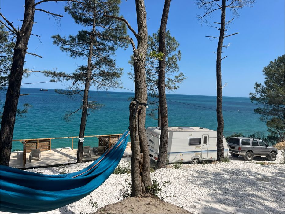 Места за Каравани и Кемпери целогодишно