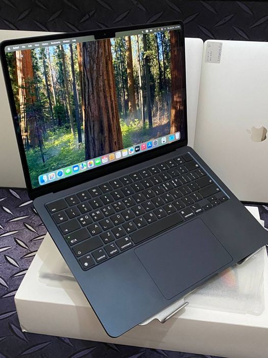 Macbook air m2   8/256 talik