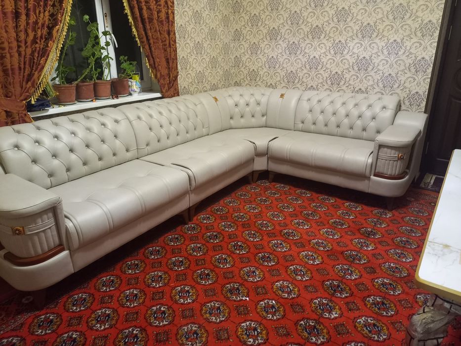 Gostinoy ugalok noviy