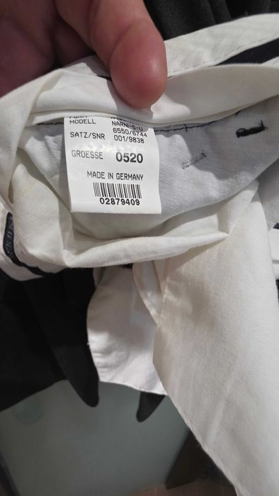 Продавам нов мъжки костюм BURBERRY