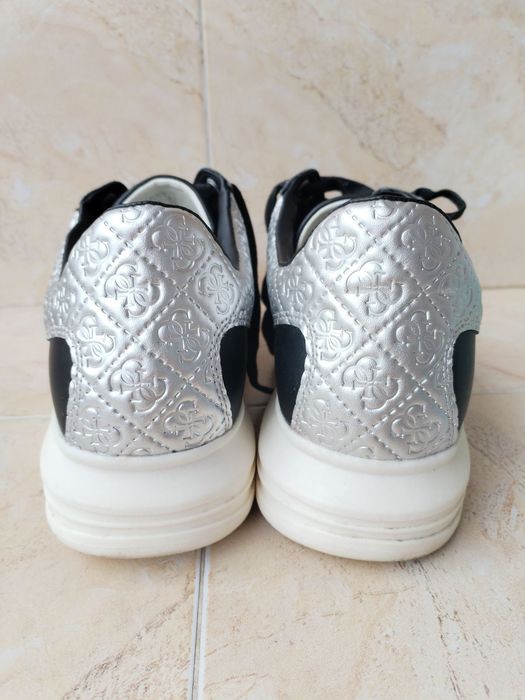 Guess Vibo - страхотни мъжки Сникърси КАТО НОВИ 45