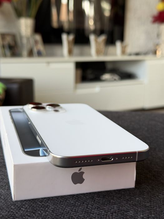 iPhone 16 Pro Max 512 GB White Titanium ca nou