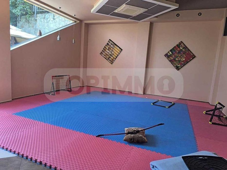 Двустаен апартамент в м-т Ален мак