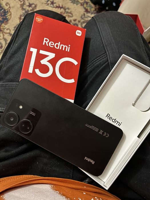 Vând Xiaomi Redmi 13C 8 / 256 GB NOU
