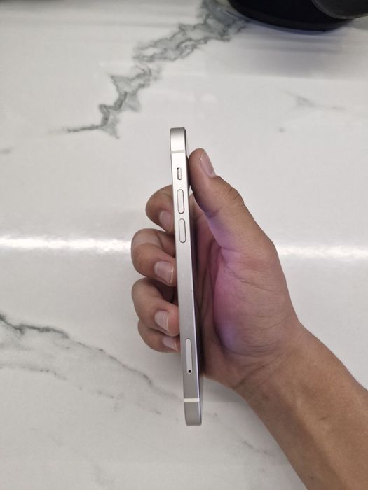 Iphone 12 white
