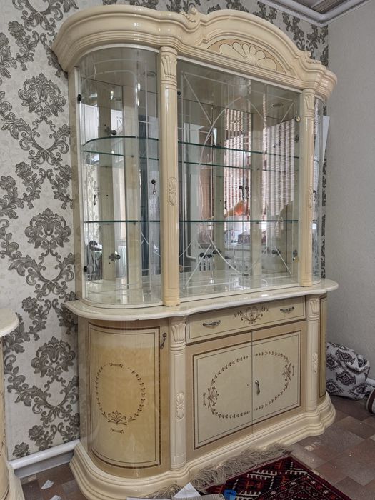 Продается гарнитура