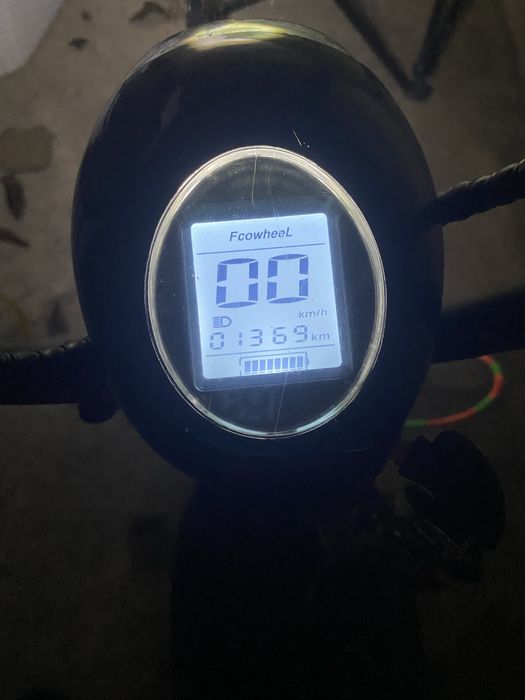 Vand/Schimb cu Iphone Mini Harley Stil, Confort și Libertate!