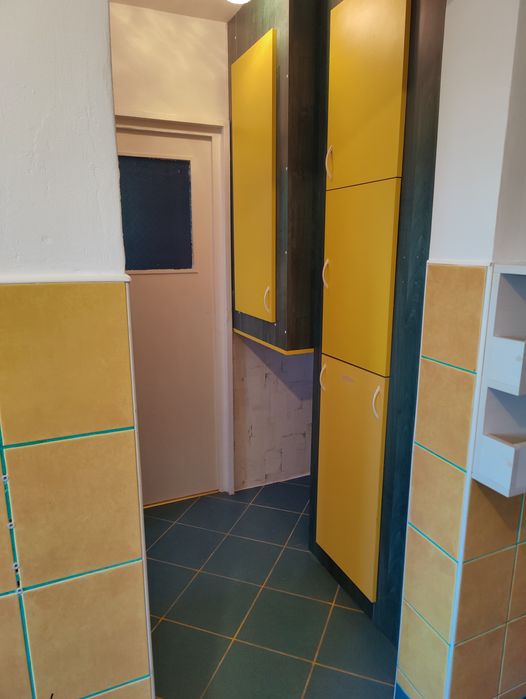 Apartament 2 camere etaj 2  str dealului