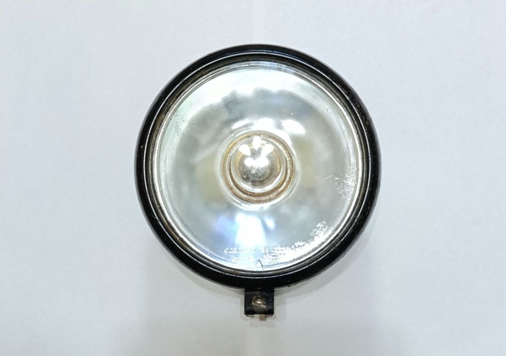 Фароискатель автомобильный