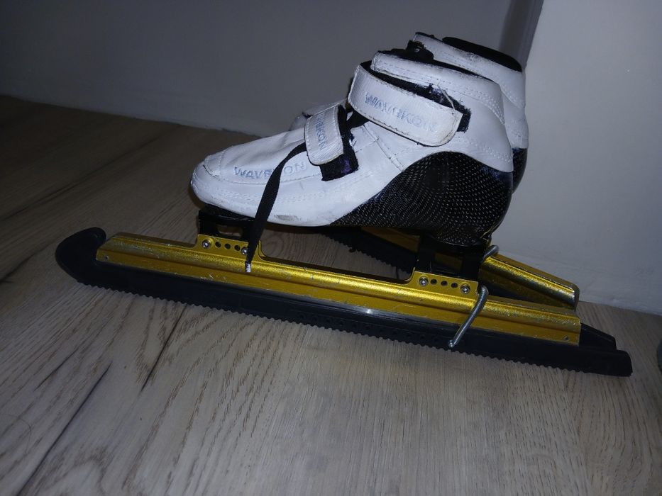 Продам коньки для шорт-трека