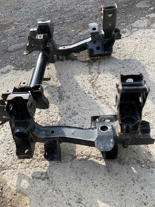 Продается рама на Pajero 3-4