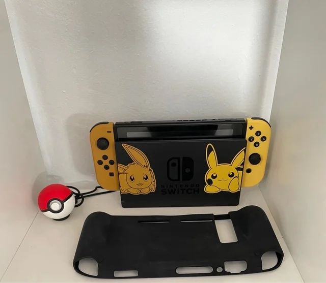 Nintendo Switch Pikachu and Eevee