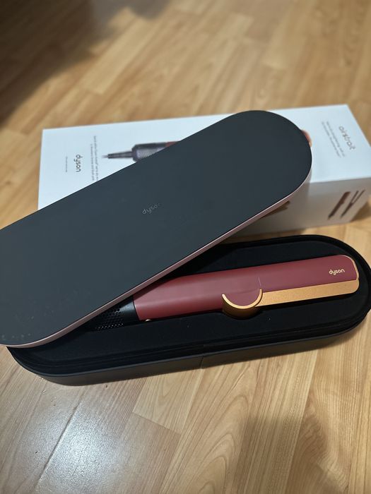 Dyson airstrait velvet