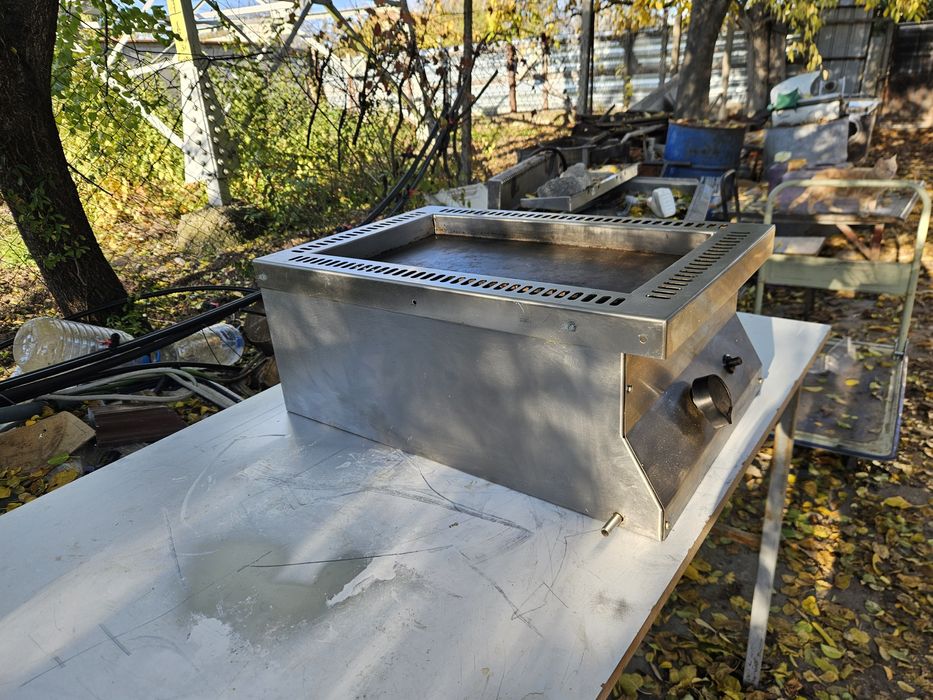 Скара на Газ гладка със стоманена плоча Цена 450лв.