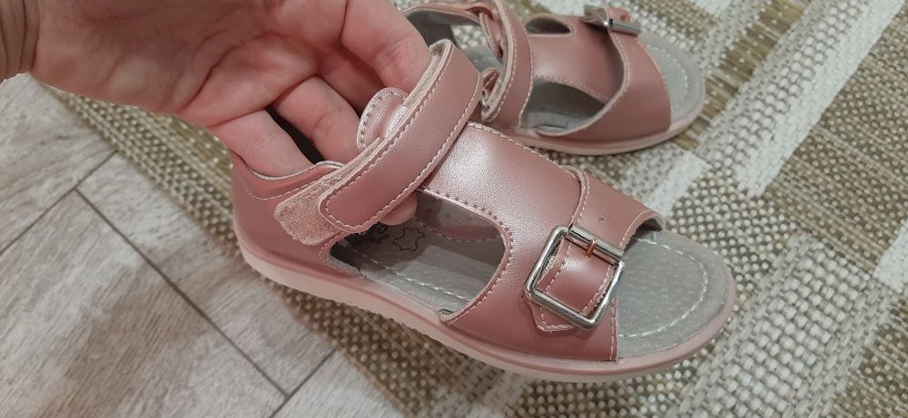 Обувь для девочки