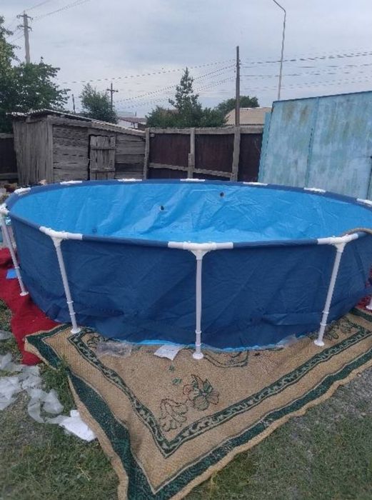 Продам бассейн в хорошем состоянии