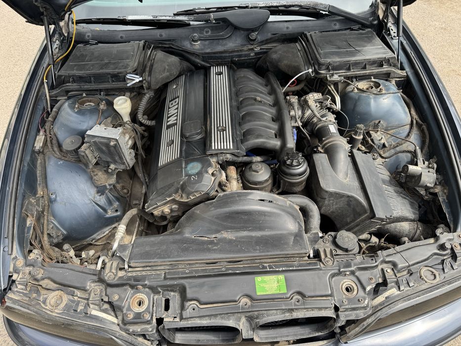 Продам BMW E39  1997 года