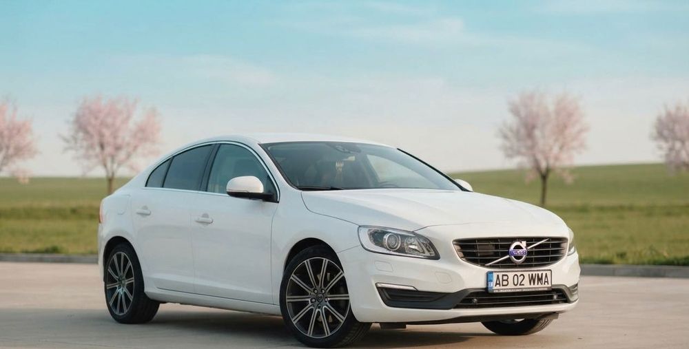 Volvo s60 2016 175.000km Vand/schimb cu suv cu carlig
