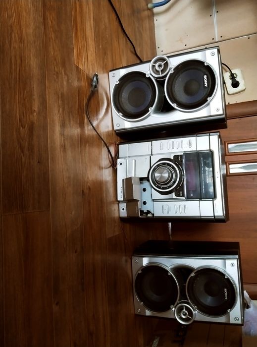 Продам музыкальный центр Sony