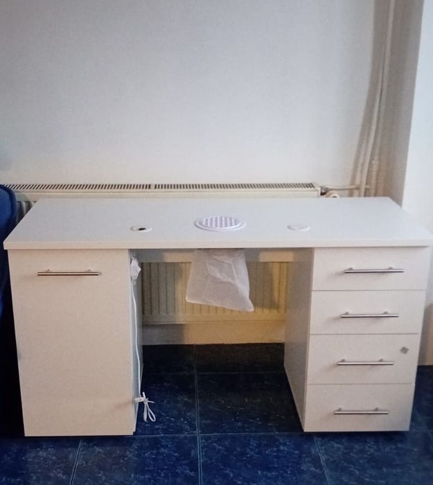 Masa noua de manichiura cu aspirator incorporat!!!