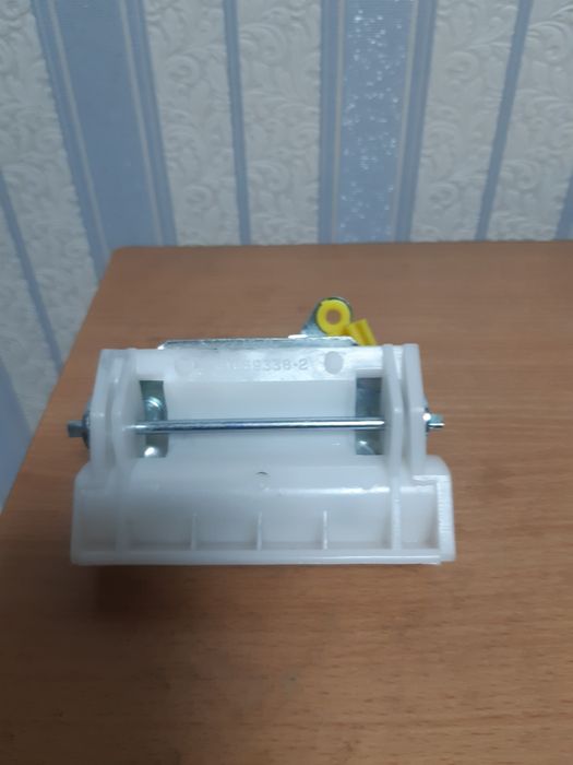 Ручка багажника паджеро2