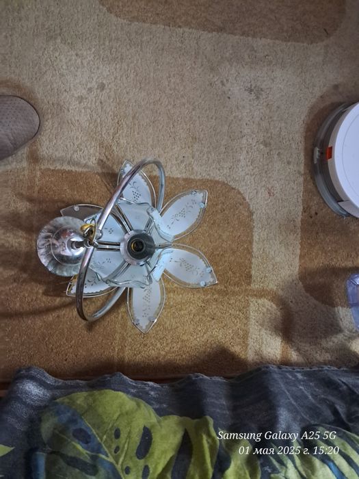 5 люстр  на потолок. Пишите