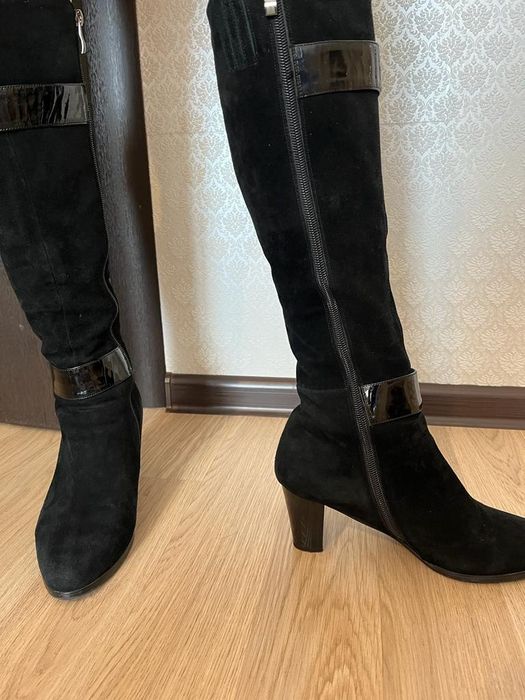 Зимние женские сапоги
