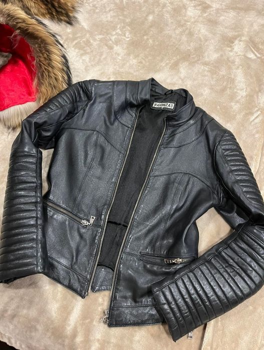 Кожено яке с яка от естествен косъм от лисица