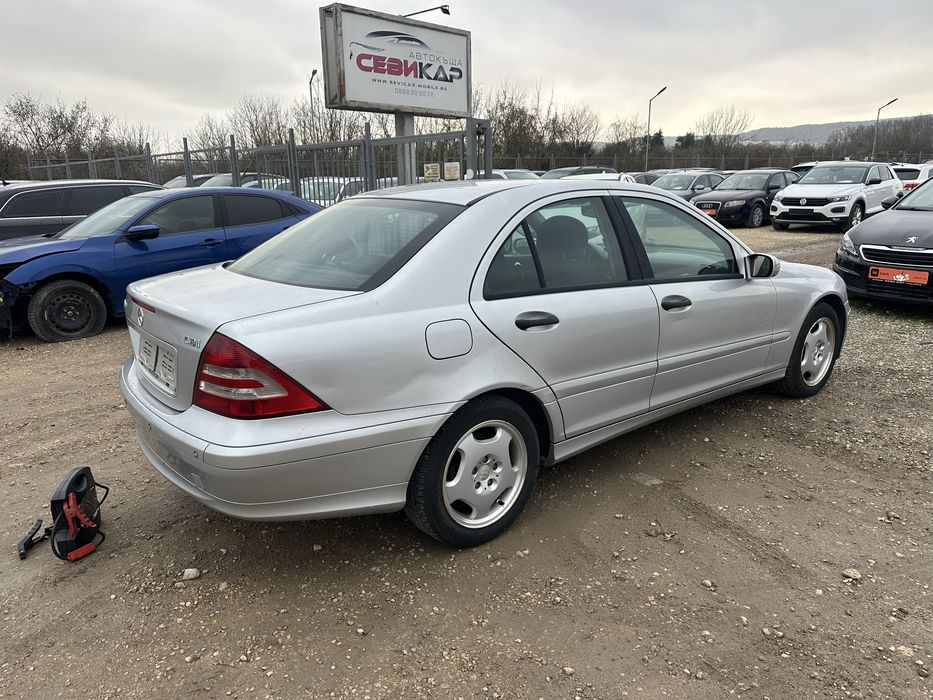 Задна броня за w203 Мерцедес C classe facelift седан!