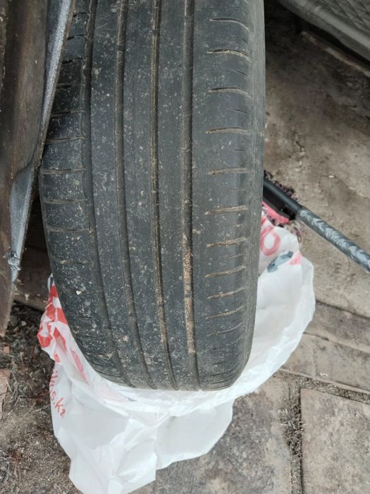 Продам комплект шин