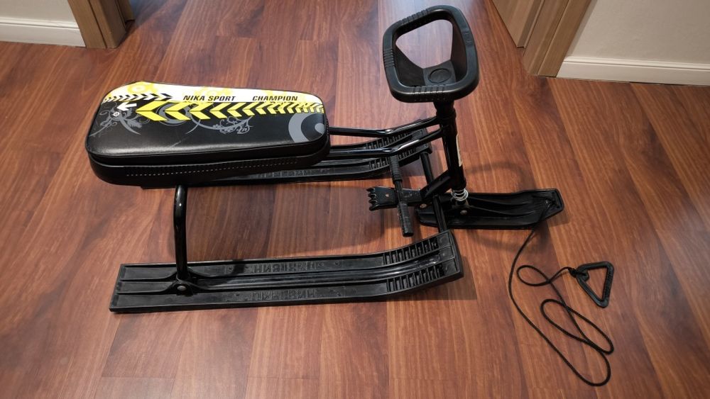 Детские санки продам .