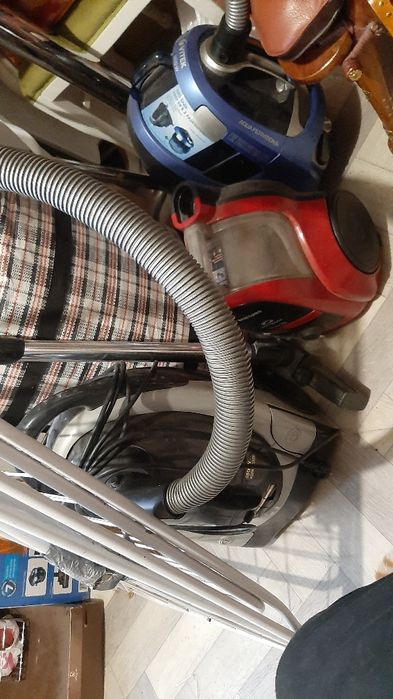 Продам пылесосы разные