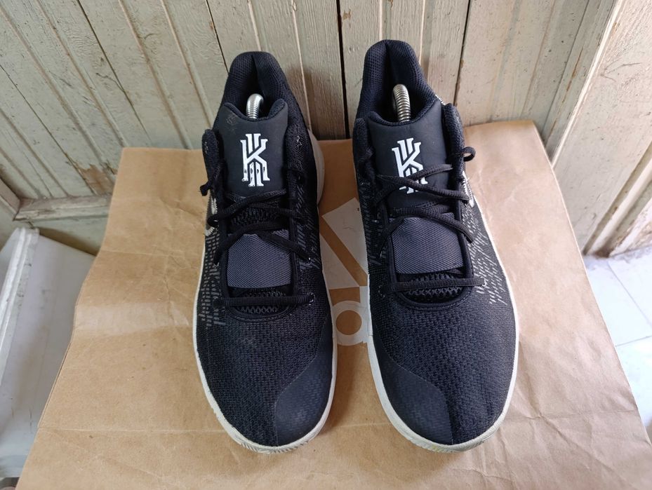 ''Nike Kyrie Flytrap 2''оригинални маратонки 44.5 номер