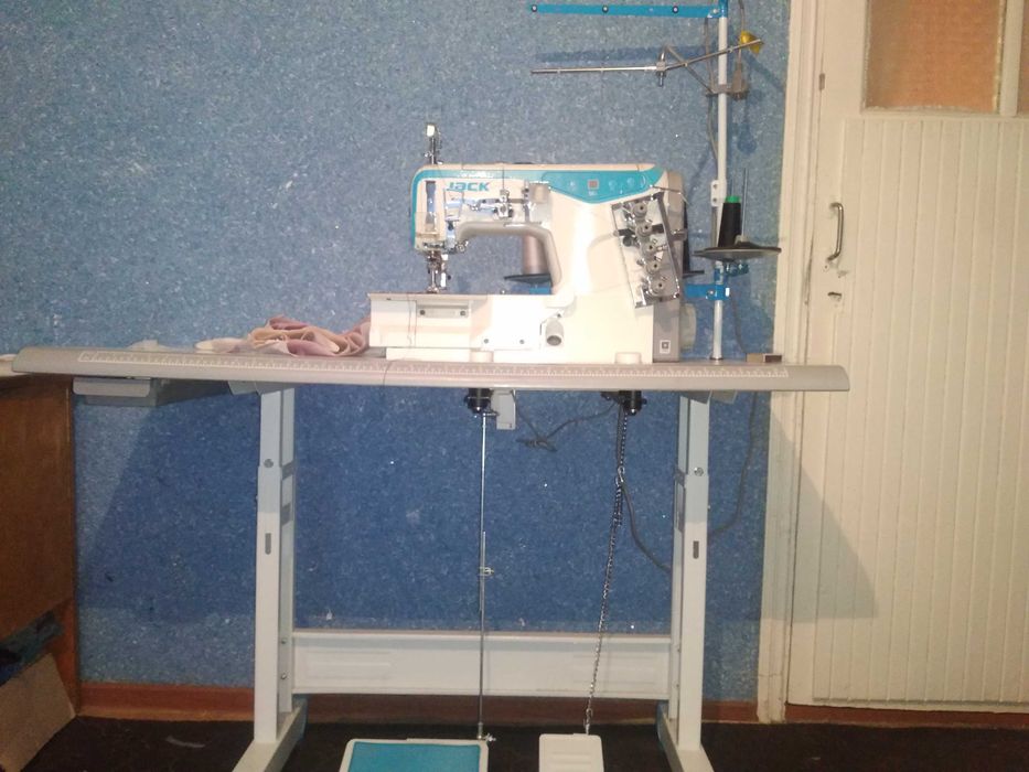 Reshma
 Tikuv moshinasi sotiladi srocno