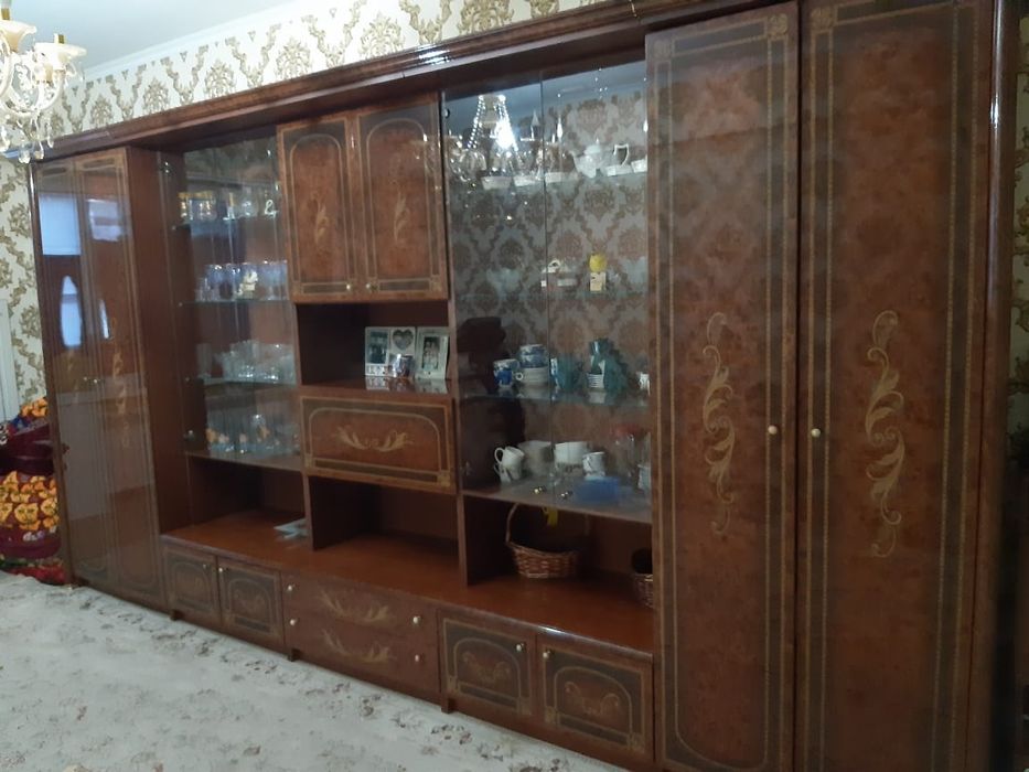 Продам стенку в хорошем состоянии