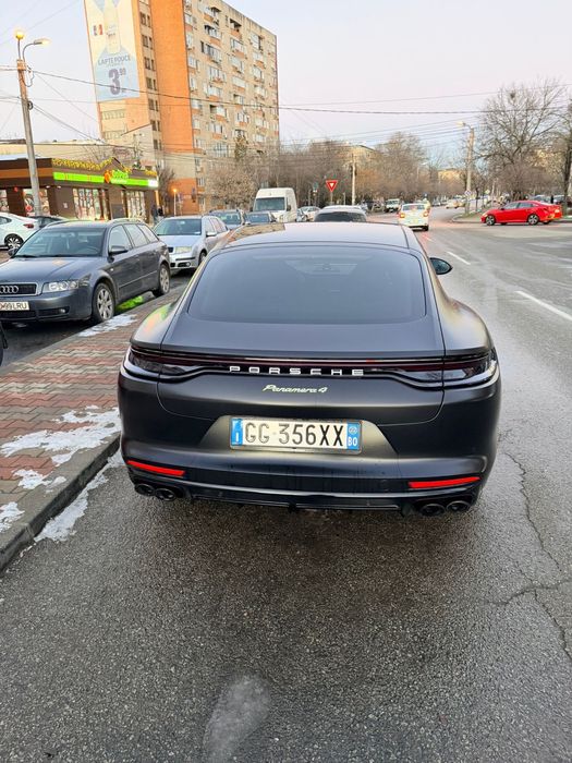 Porsche Panamera 4s