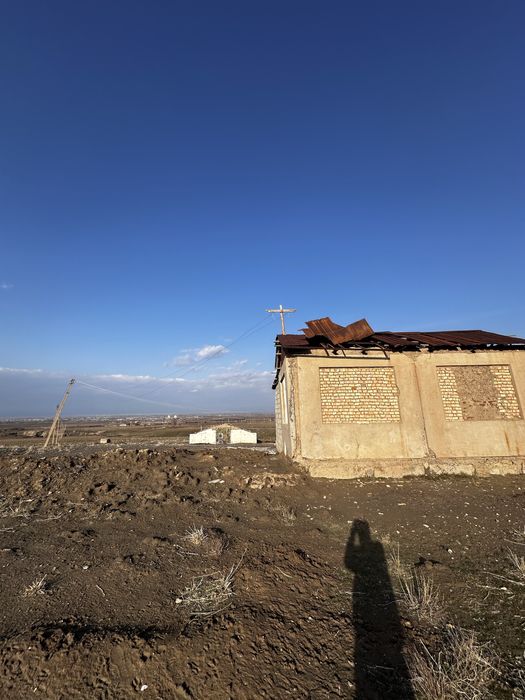 No turar yir joy sotiladi