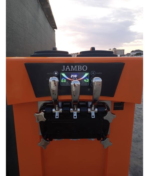 Продам мороженный аппарат