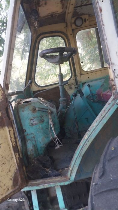 Трактор  ЮМЗ - 6