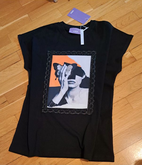 Дамски тениски. Нови!