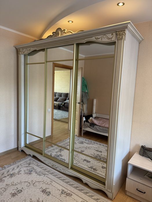 Шкаф купе в отличном состоянии