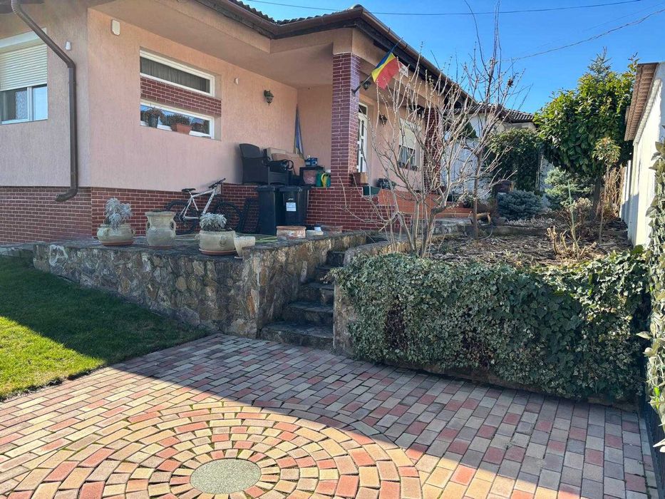 Casa parter 4 camere| 577 mp teren|panouri fotovoltaice|str. Izvorului