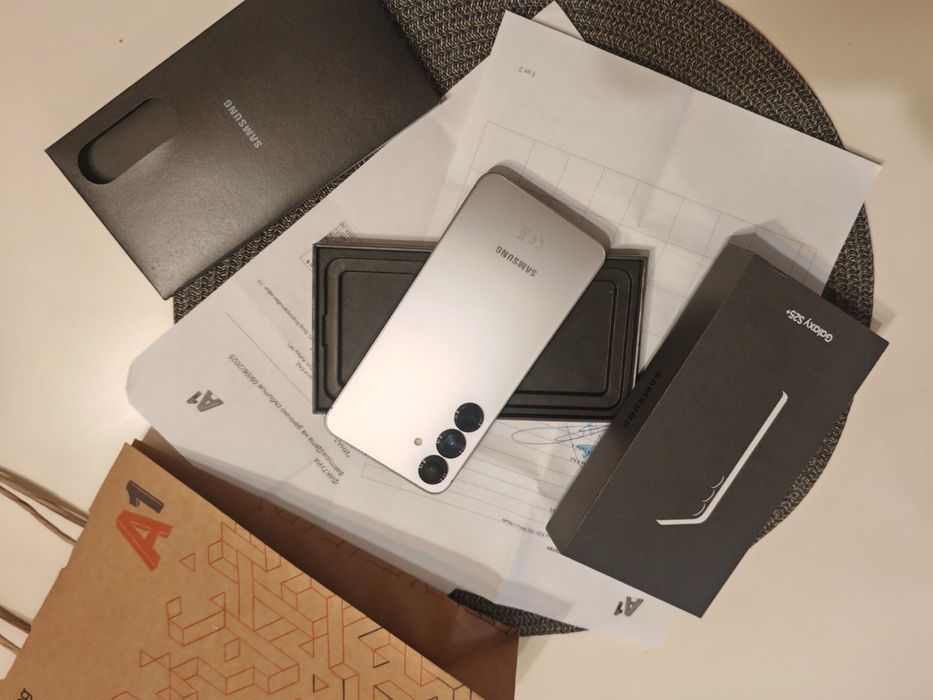 Samsung galaxy s25 Plus 512GB silver Shadow