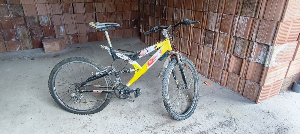 Vand biciclete second-hand