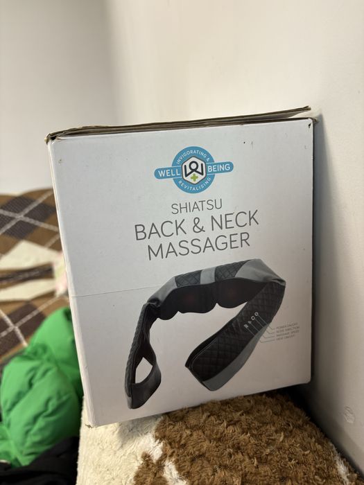 масажор с подлакътници