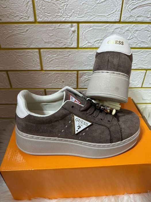 Adidași damă Guess