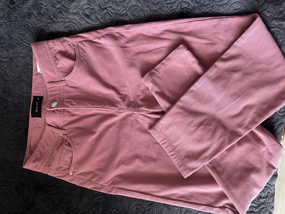 Розов панталон и розови дънки с широк крачол Mohito , Bershka