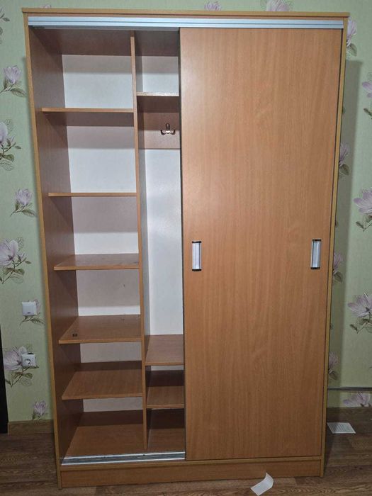 Прихожая, купейный шкаф